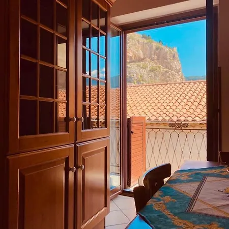 Alberti's House Apartment *